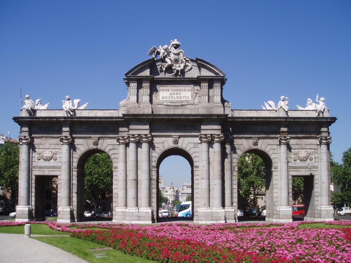 Apartament Me Voy A Madrid -Junto Al Parque Del Retiro-4 Zewnętrze zdjęcie
